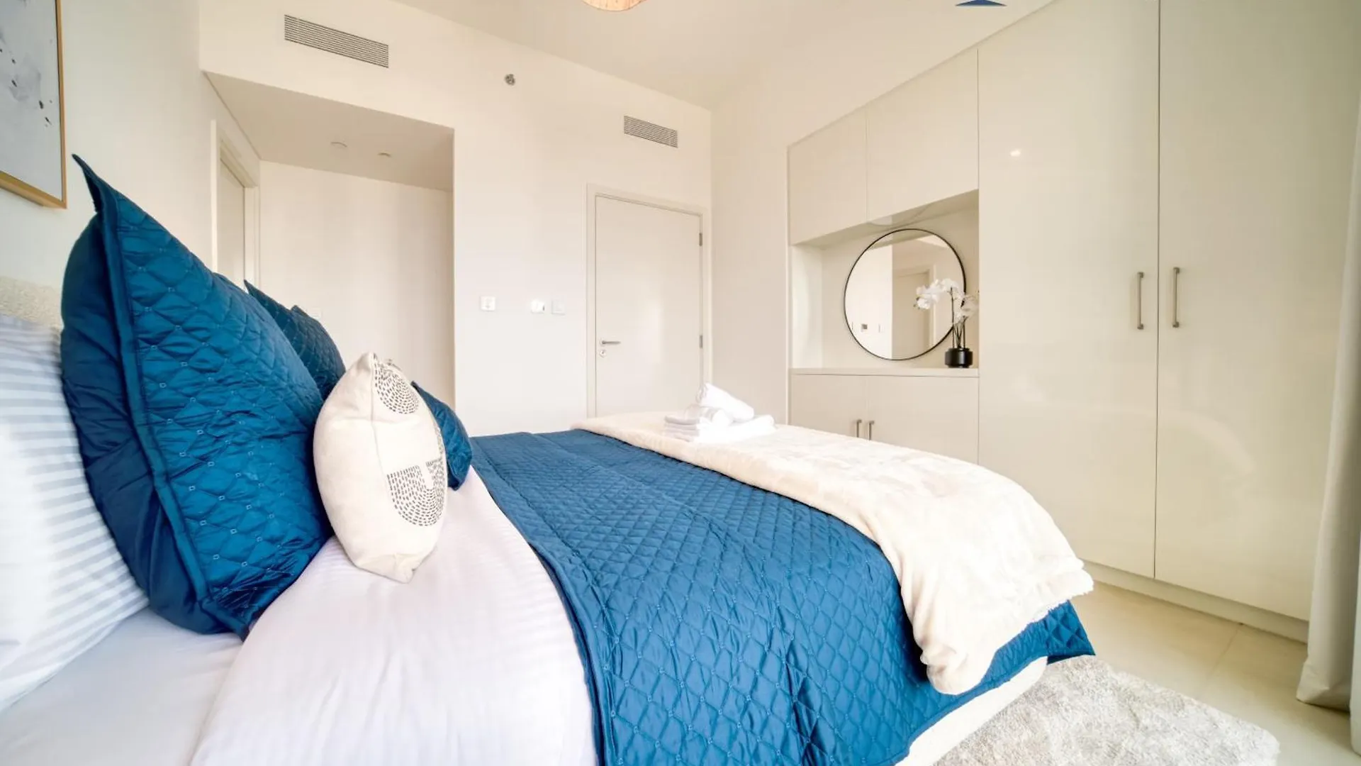 Apartment Downtown Views II City View, Downtown Dubai - Mint Stay