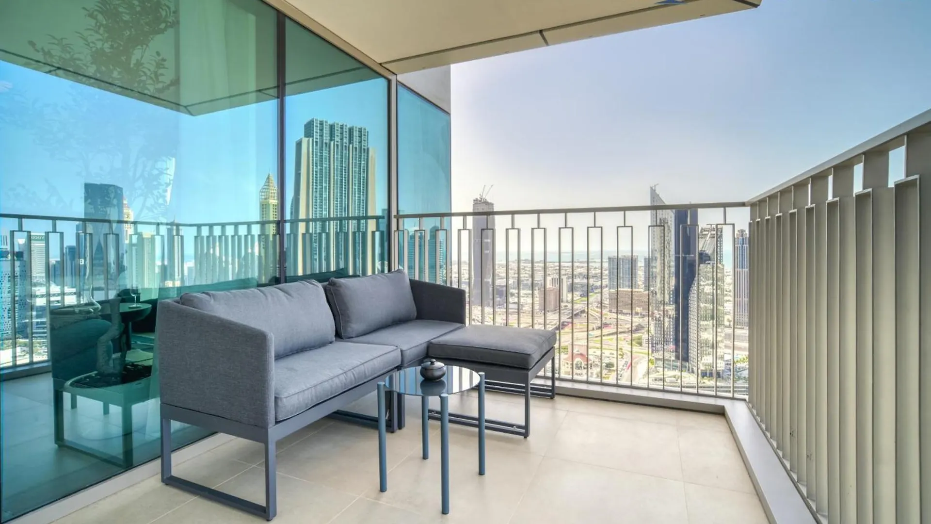 Downtown Views II City View, Downtown Dubai - Mint Stay Apartment