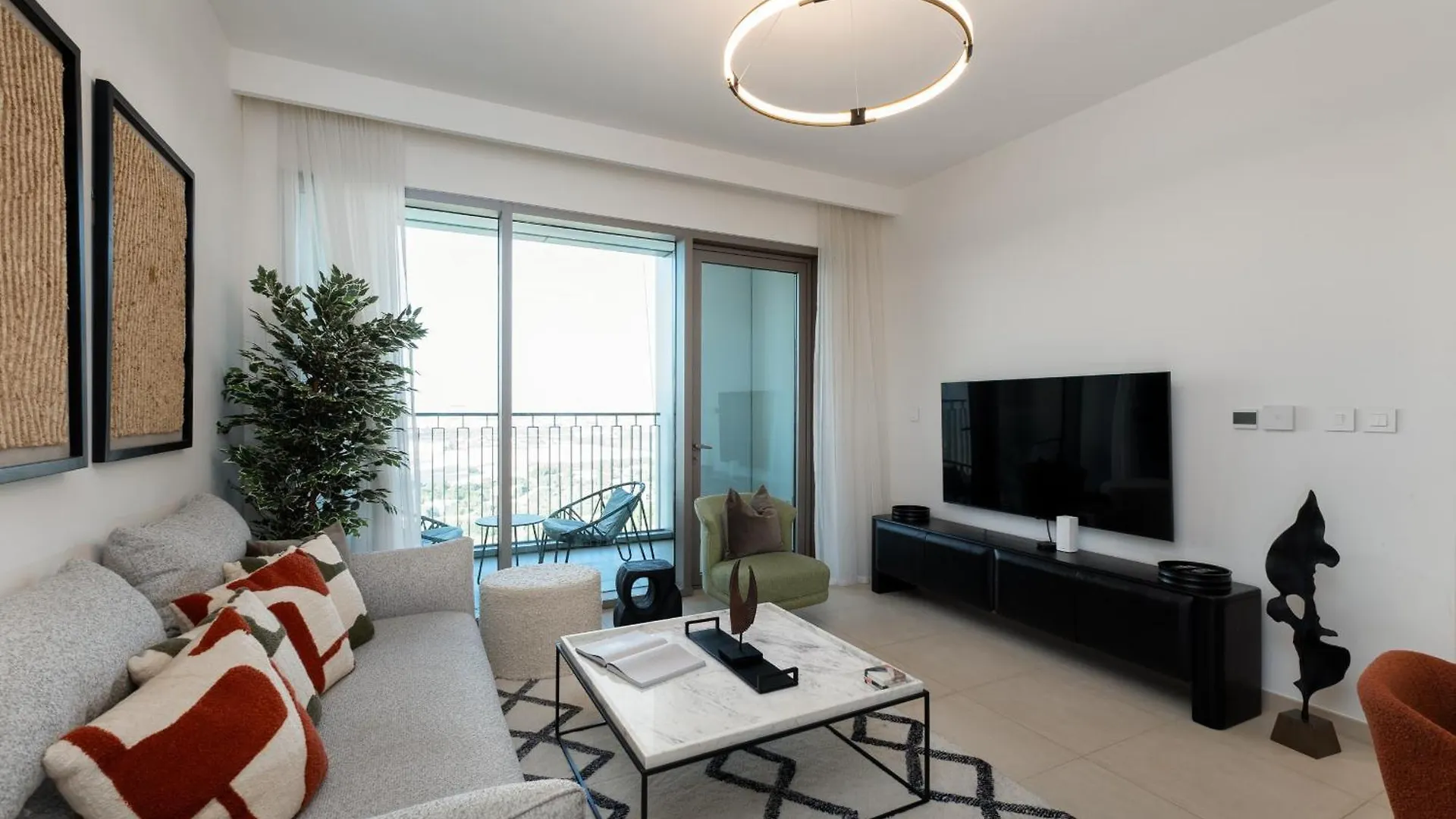 Downtown Views II City View, Downtown Dubai - Mint Stay Apartment