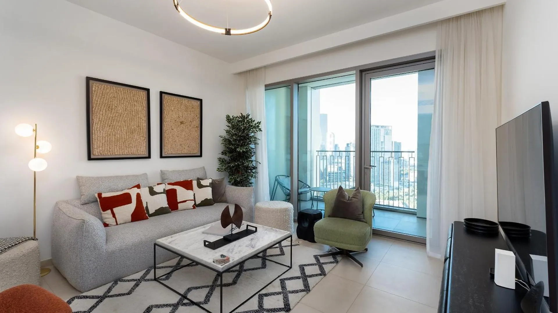 Downtown Views II City View, Downtown Dubai - Mint Stay