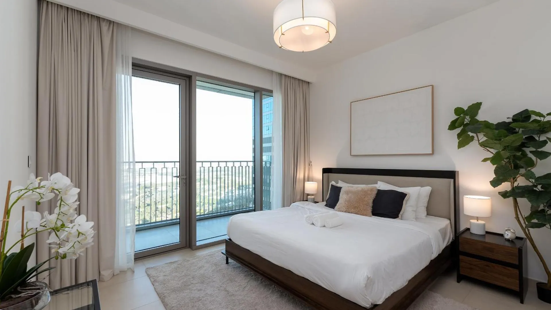 Downtown Views II City View, Downtown Dubai - Mint Stay Apartment