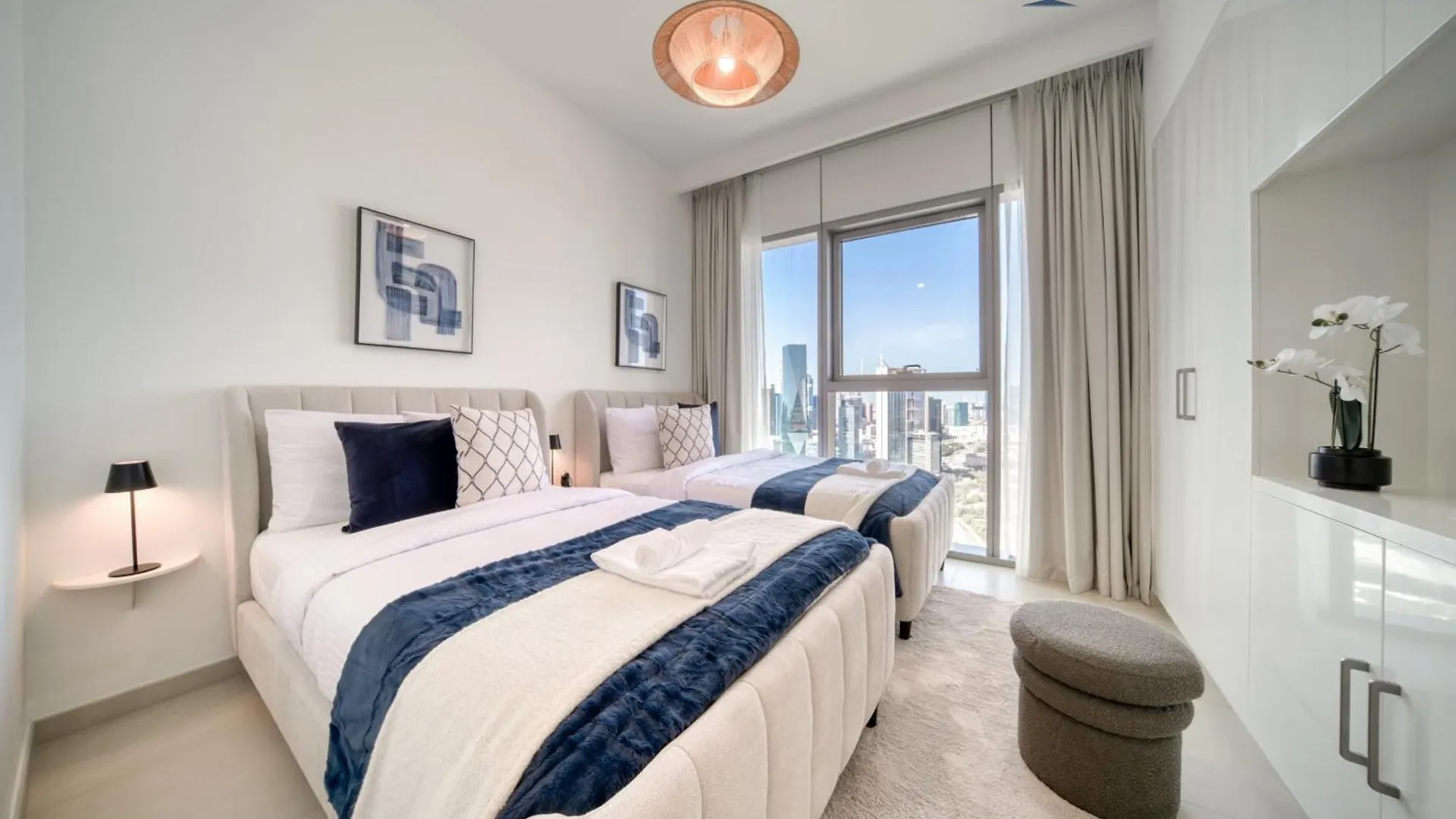 Downtown Views II City View, Downtown Dubai - Mint Stay
